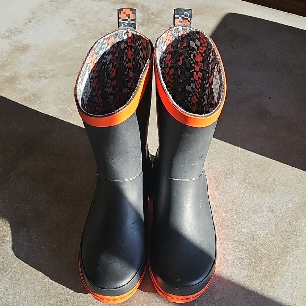 Ripzone Black and Orange Rain Boots Boys 3